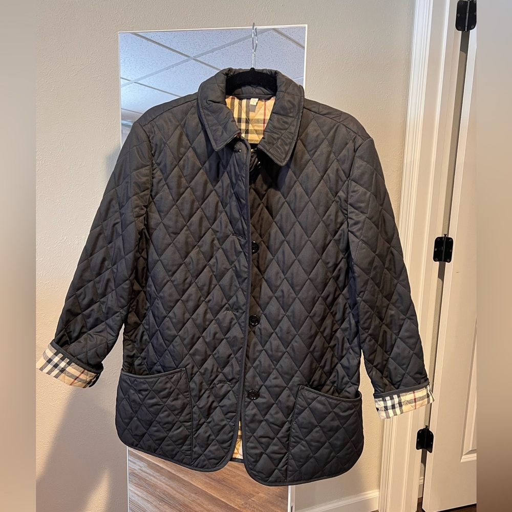 Stunning Burberry London Jacket - Excellent condition - Size Small